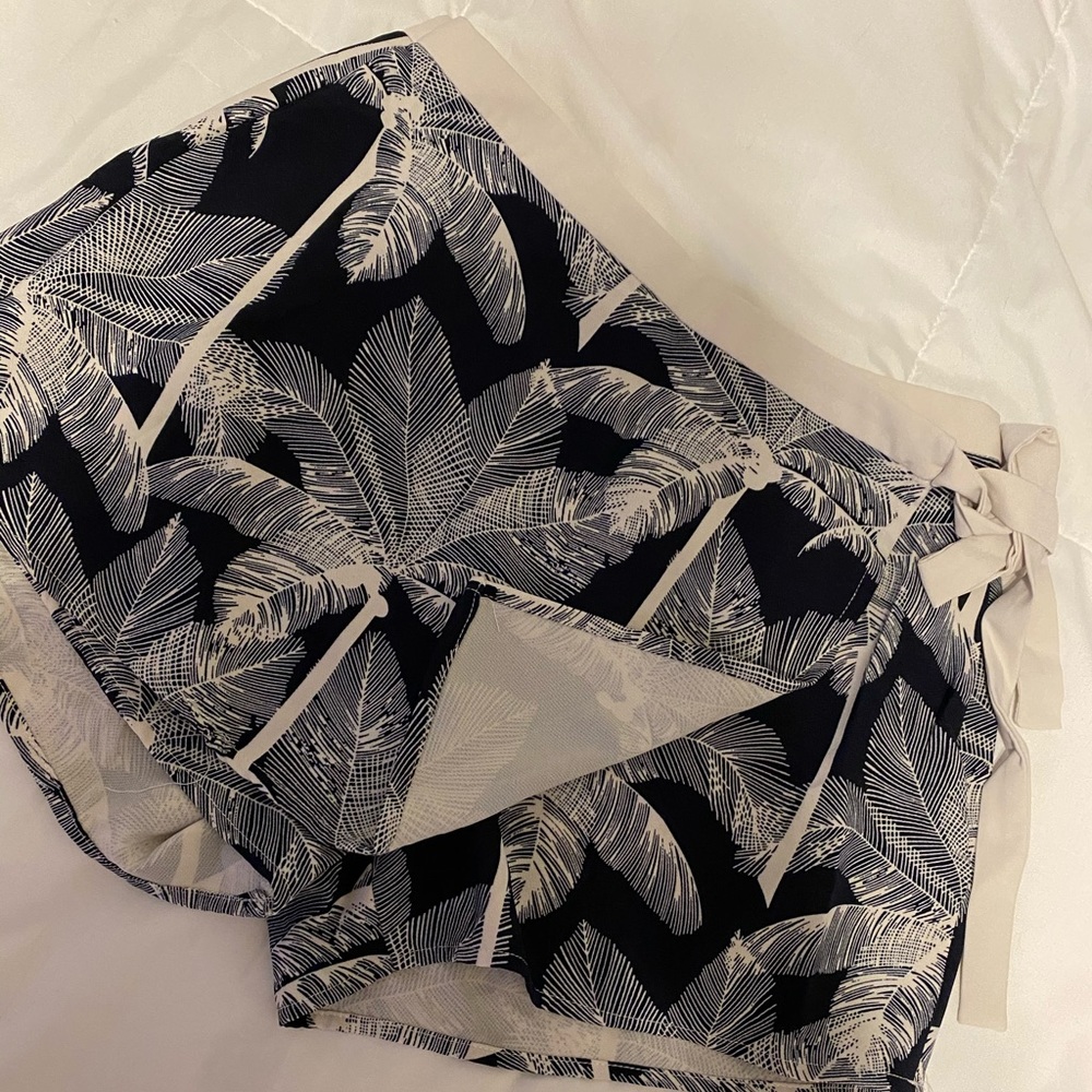 Printed skort - Picture 2 of 3